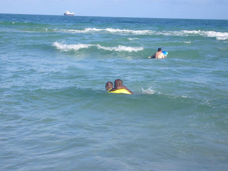 Beach 2008 - 12.jpg